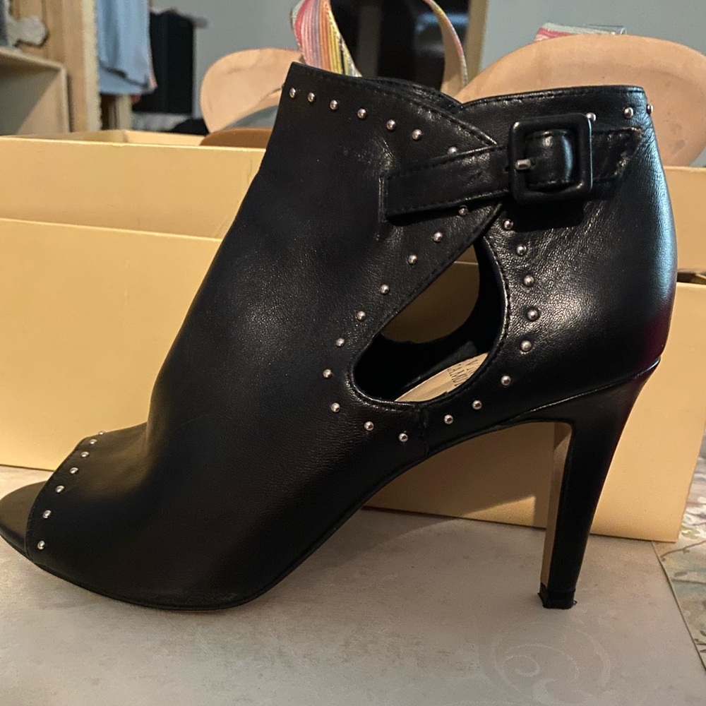 Vince Camuto